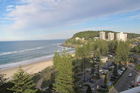 Pacific Regis Beachfront Holiday Apartments - Sydney Tourism 12