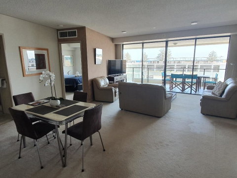 The Waterford Prestige Apartments - Sydney Tourism 4