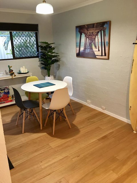 Burleigh Palms Holiday Apartments - Sydney Tourism 10