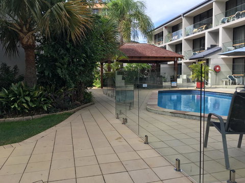 Burleigh Palms Holiday Apartments - Sydney Tourism 3