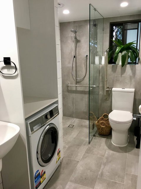 Burleigh Palms Holiday Apartments - Sydney Tourism 6