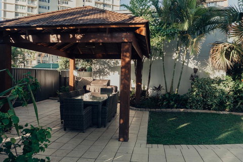 Burleigh Palms Holiday Apartments - Sydney Tourism 32