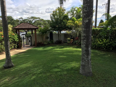 Burleigh Palms Holiday Apartments - Sydney Tourism 21