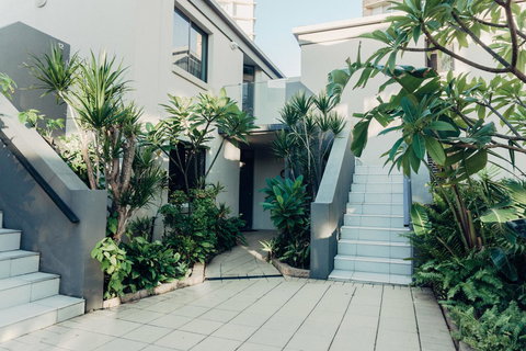 Burleigh Palms Holiday Apartments - Sydney Tourism 17