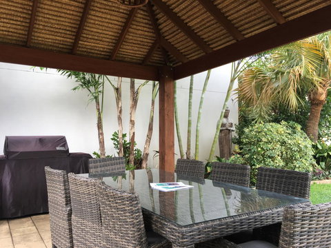 Burleigh Palms Holiday Apartments - Sydney Tourism 23