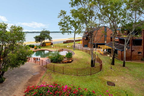 Spacious Family Unit With Incredible Views. - Sydney Tourism 8