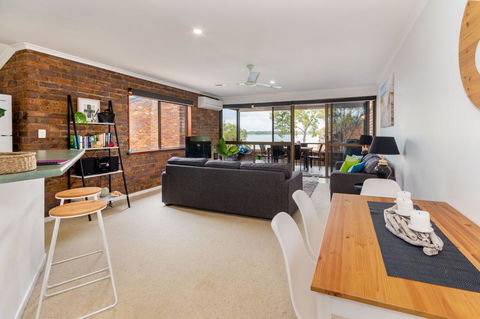 Spacious Family Unit With Incredible Views. - Sydney Tourism 12