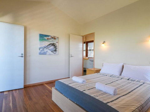Laguna House - Sydney Tourism 7
