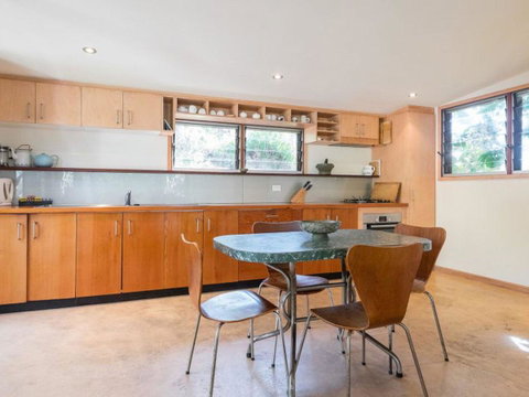 Laguna House - Sydney Tourism 11