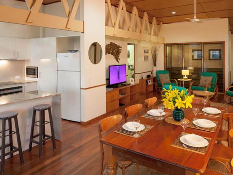 Claytons 1 By Discover Stradbroke - Sydney Tourism 0