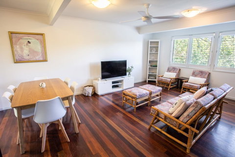 Point Break Beach House - Sydney Tourism 3