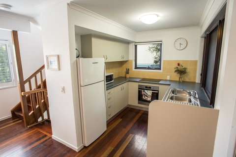 Point Break Beach House - Sydney Tourism 4