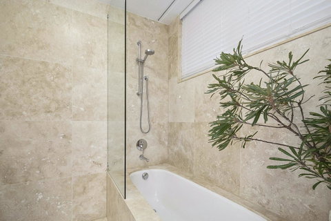 23a At The Islander - Sydney Tourism 4
