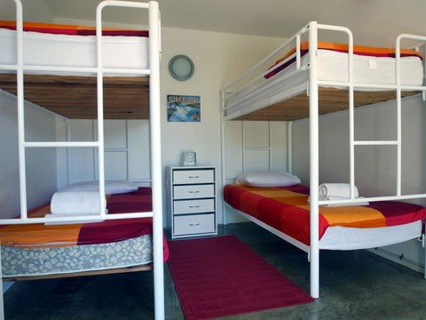 A AAA C-SHACK - Sydney Tourism 19