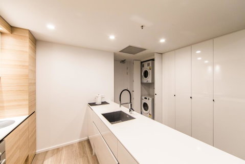 Highgate CBD Apartment - Sydney Tourism 4