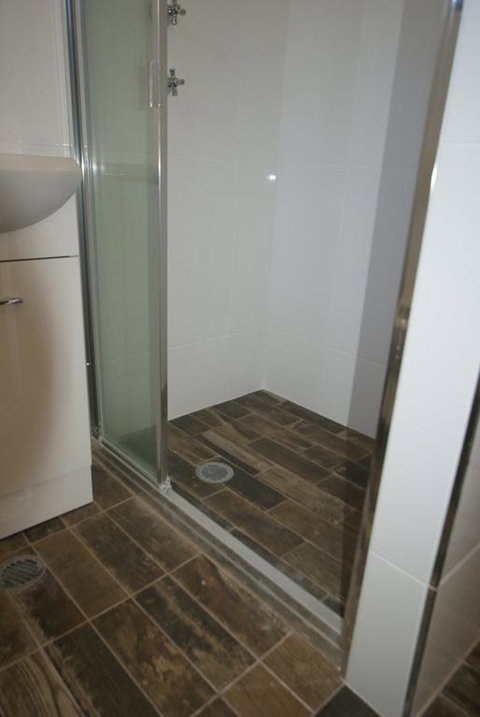 'Bay Dream' Upstairs Unit Three - Sydney Tourism 3