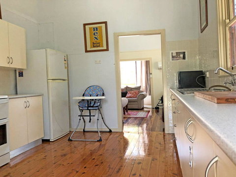 'Daves Place', 27 Rigney St - Holiday House With WIFI, Aircon & Boat Parking - Sydney Tourism 2