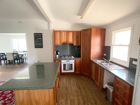 'The Wattles' - True Country Escape Near Wineries - Borenore - Sydney Tourism 1