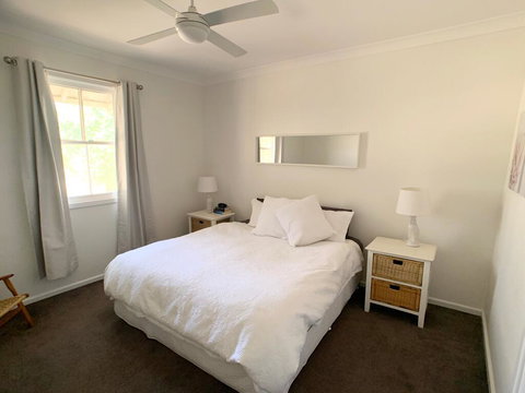 'The Wattles' - True Country Escape Near Wineries - Borenore - Sydney Tourism 3