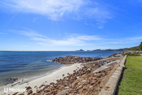 'Yacaaba' Beautiful Waterfront Location - Sydney Tourism 1