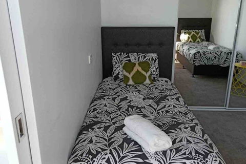 , Elsternwick, Impressive 2bed:carspot:15mins To CBD - Sydney Tourism 0