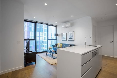 , HollywoodDream@2Bd2Bth Lv38, Free Tram, Mel CBD - Sydney Tourism 0