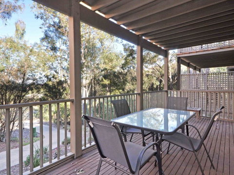 1 Bedroom Executive Villa Located Within Cypress Lakes - Sydney Tourism 0