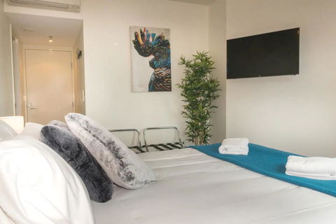 1 Bedroom Studio Apartment Near Eagle Street - Sydney Tourism 0