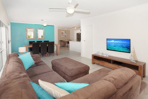 1/882 David Low Way Marcoola - 500 Bond, Linen Included, Pet Friendly - Sydney Tourism 3