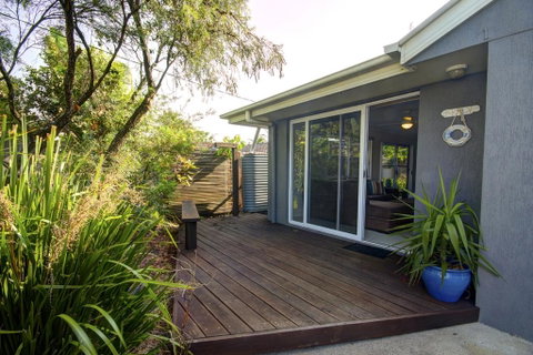1/882 David Low Way Marcoola - 500 Bond, Linen Included, Pet Friendly - Sydney Tourism 1