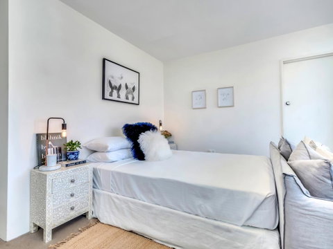 10 Barncleuth Square - Sydney Tourism 3