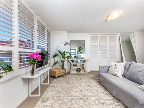 10 Barncleuth Square - Sydney Tourism 1