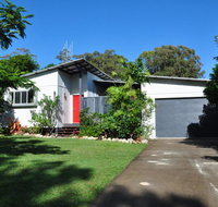 10 Double Island Drive - Modern family home centrally located swimming pool  outdoor area - Sydney Tourism