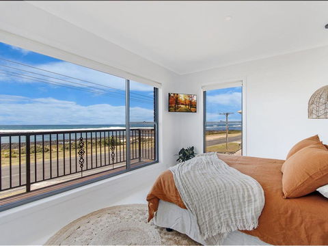 10 OCEAN VILLA - Sydney Tourism 0
