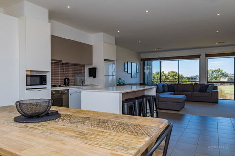 13 Shore Place - Sydney Tourism 2