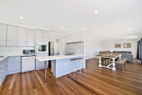 143 Matthew Flinders Drive, Port Macquarie - Sydney Tourism 3