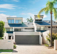 15 'The Moorings' 4 Cromarty Road - stunning with water views  pool - Sydney Tourism
