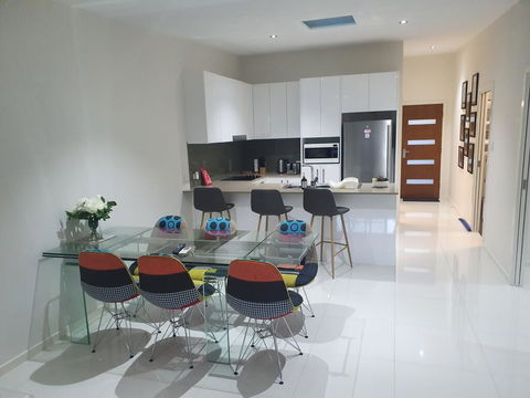 2 BDR Sea View Guest House - Sydney Tourism 2