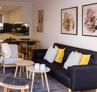 2 Bdrm Apt in Annandale with Courtyard  Parking - Sydney Tourism