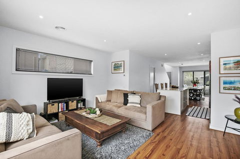2 Bedroom Townhouse - Family & Corporate Bookings Only - Sydney Tourism 2