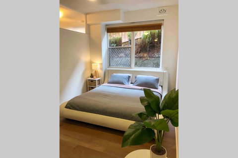 2 Bedroom, SHORT Walk To CBD,BEACH And DARBY ST - Sydney Tourism 1