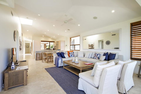 2 Hale Lani - Sydney Tourism 3