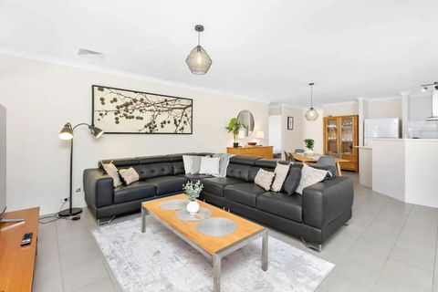 Bentley Haven, Cozy Family Retreat - Sydney Tourism 0