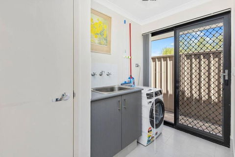 Bentley Haven, Cozy Family Retreat - Sydney Tourism 3