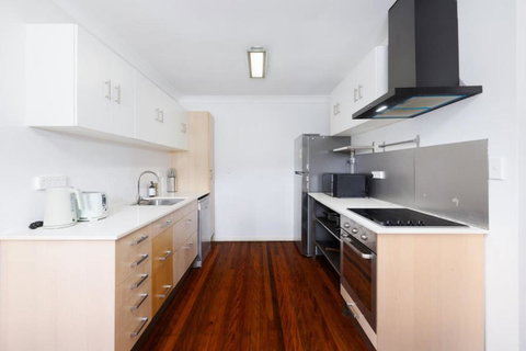 Best Value 4Beds Home Near Shops, Cafes And Forest - Sydney Tourism 4