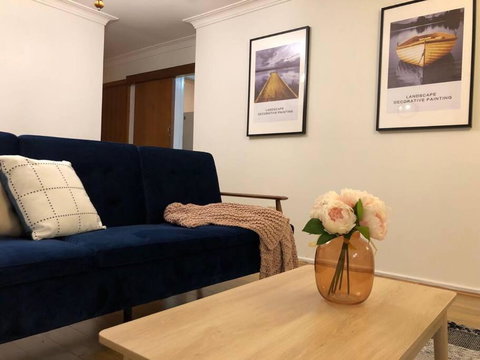 CAMPBELLTOWN HOLIDAY HOME 3 BED + FREE PARKING NCA039 - Sydney Tourism 4