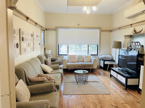 D103 Lemon Tree House - Sydney Tourism 4