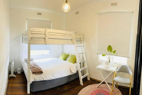 D123 Super Sun Shine Stay - Sydney Tourism 3