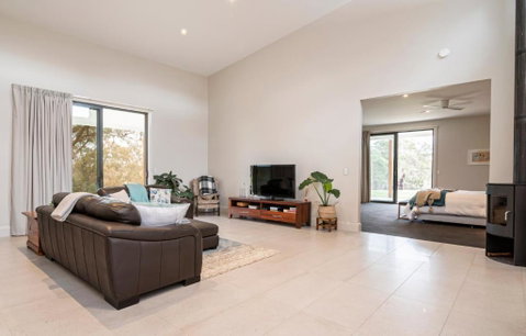 Dale View Luxury Accommodation - Sydney Tourism 3