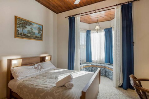 Dar-el -Great Old World Charm, Pet Friendly Home! - Sydney Tourism 2